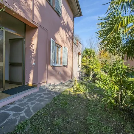 Casa Lavanda Pool, Tennis Apartment Ispra